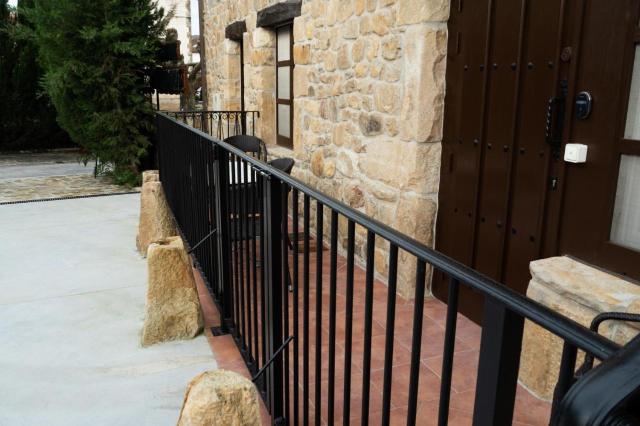 Posada Y Apartamentos Trebuesto De Guriezo Exteriör bild