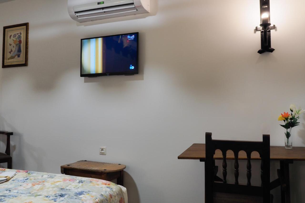 Posada Y Apartamentos Trebuesto De Guriezo Exteriör bild