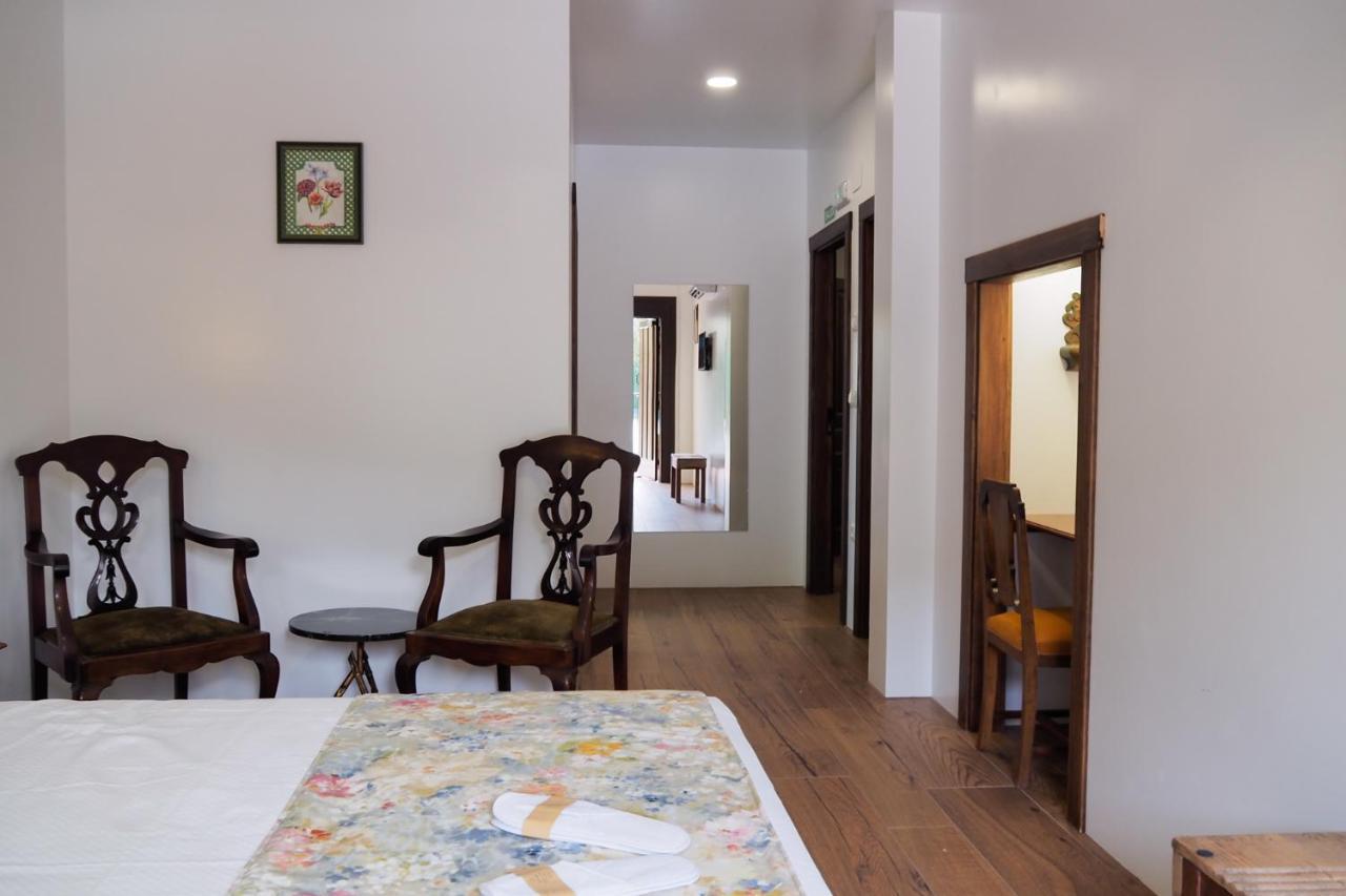 Posada Y Apartamentos Trebuesto De Guriezo Exteriör bild
