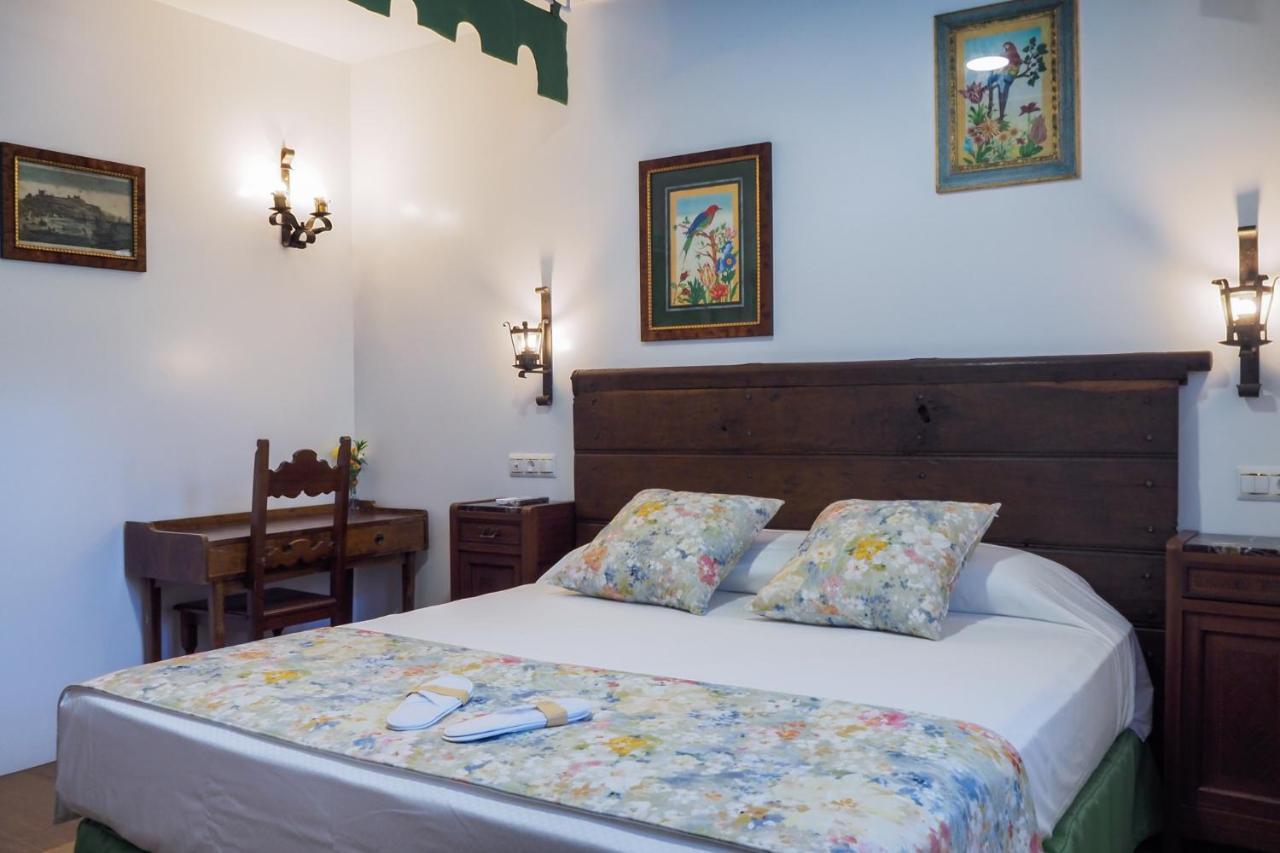 Posada Y Apartamentos Trebuesto De Guriezo Exteriör bild