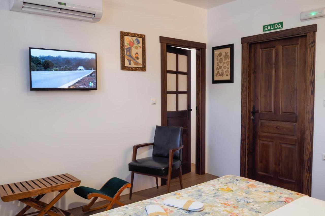 Posada Y Apartamentos Trebuesto De Guriezo Exteriör bild
