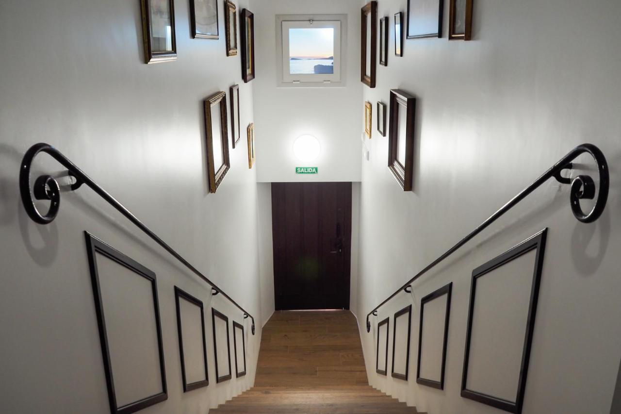 Posada Y Apartamentos Trebuesto De Guriezo Exteriör bild