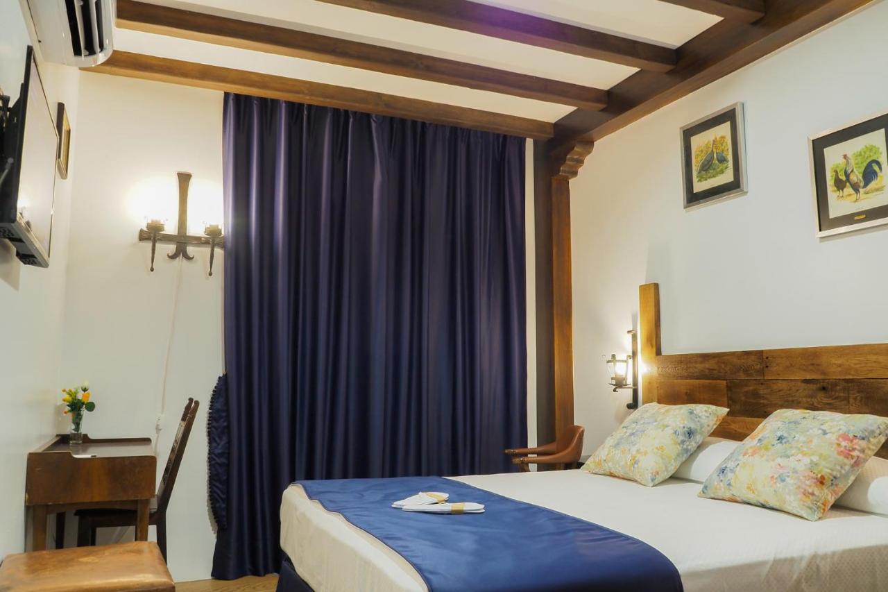 Posada Y Apartamentos Trebuesto De Guriezo Exteriör bild