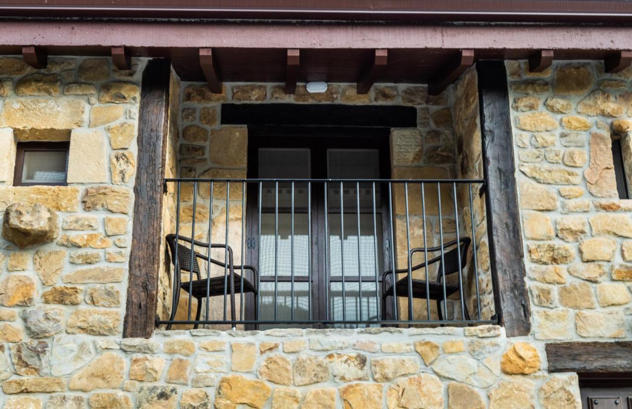 Posada Y Apartamentos Trebuesto De Guriezo Exteriör bild