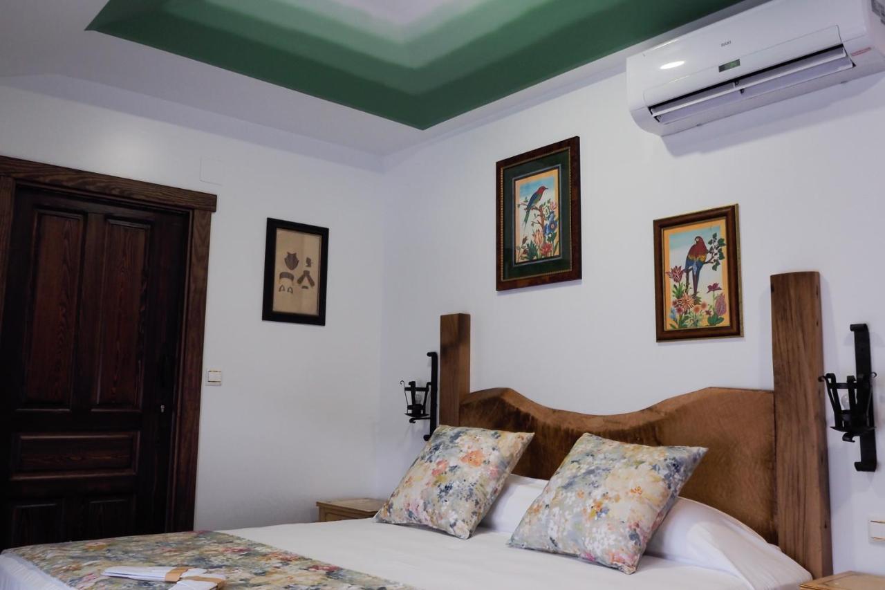 Posada Y Apartamentos Trebuesto De Guriezo Exteriör bild