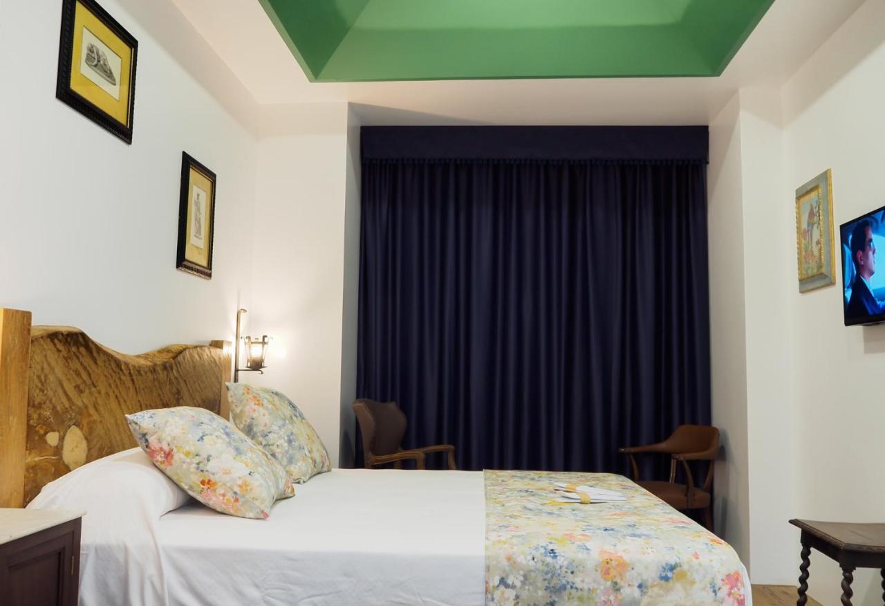 Posada Y Apartamentos Trebuesto De Guriezo Exteriör bild