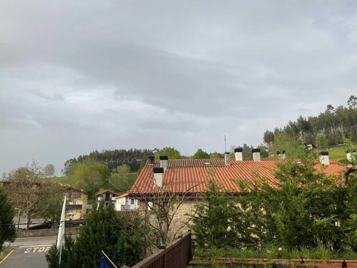 Posada Y Apartamentos Trebuesto De Guriezo Exteriör bild