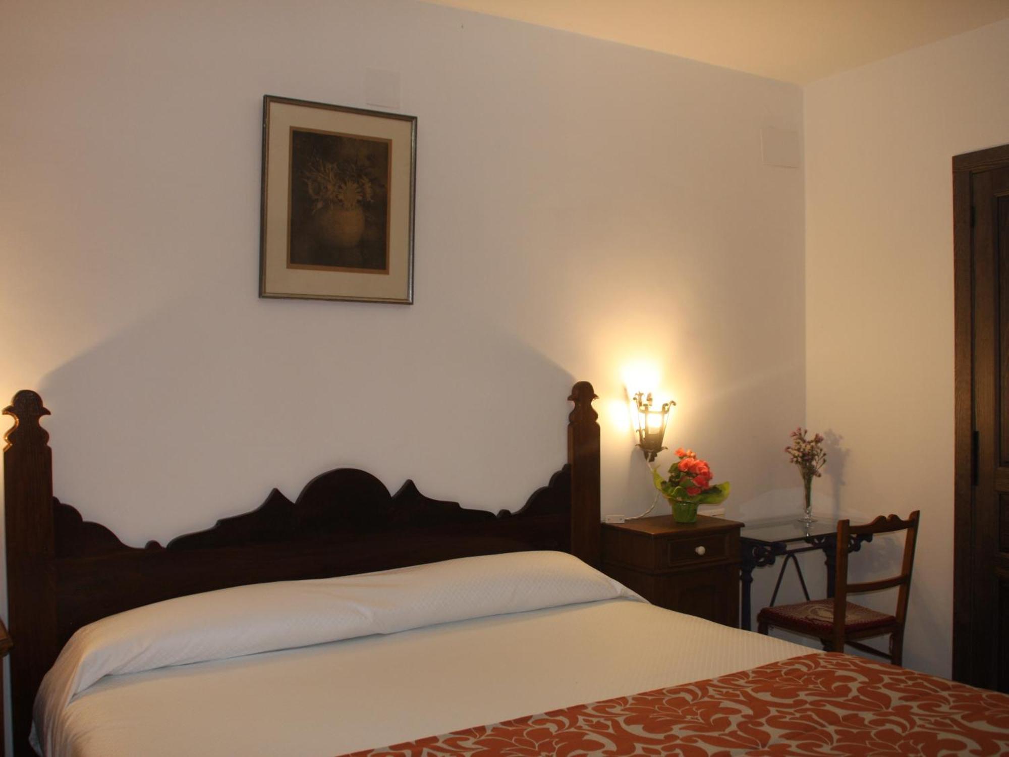 Posada Y Apartamentos Trebuesto De Guriezo Rum bild